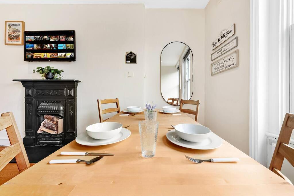 Spacious Sleep 11 With Terrace In Earls Court Ec99 Лондон Екстер'єр фото
