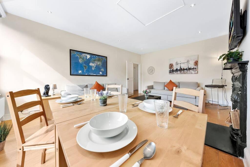 Spacious Sleep 11 With Terrace In Earls Court Ec99 Лондон Екстер'єр фото