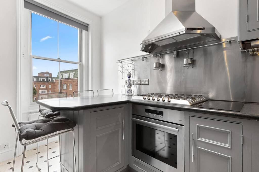 Spacious Sleep 11 With Terrace In Earls Court Ec99 Лондон Екстер'єр фото