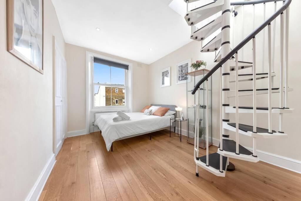 Spacious Sleep 11 With Terrace In Earls Court Ec99 Лондон Екстер'єр фото